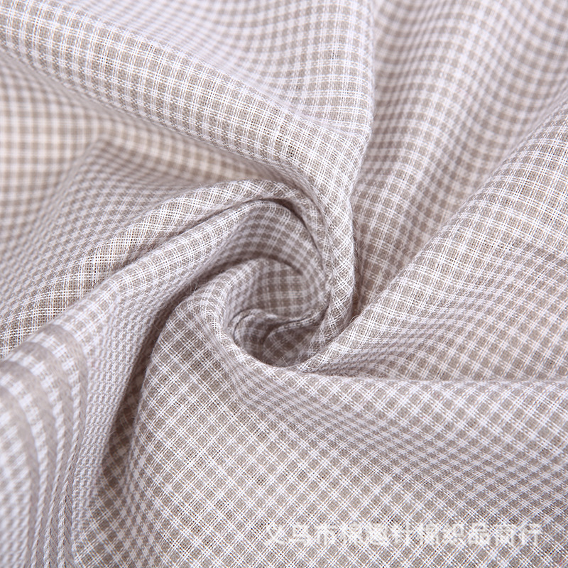 Wholesale of classic mixed colors of old-fashioned all-cotton handkerchiefs for men and women, including outdoor sweat-absorbing handkerchiefs Application Scenario
