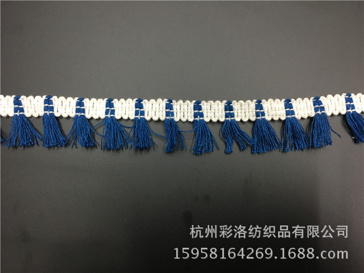 Factory Direct Spot 2.5 Cm Interval Color Sewing Thread Small Broom Clothing Accessories Application Scenario