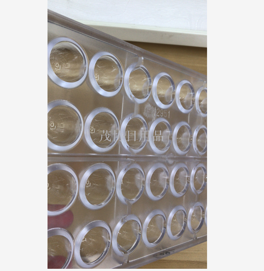 Chocolate mold round shape
