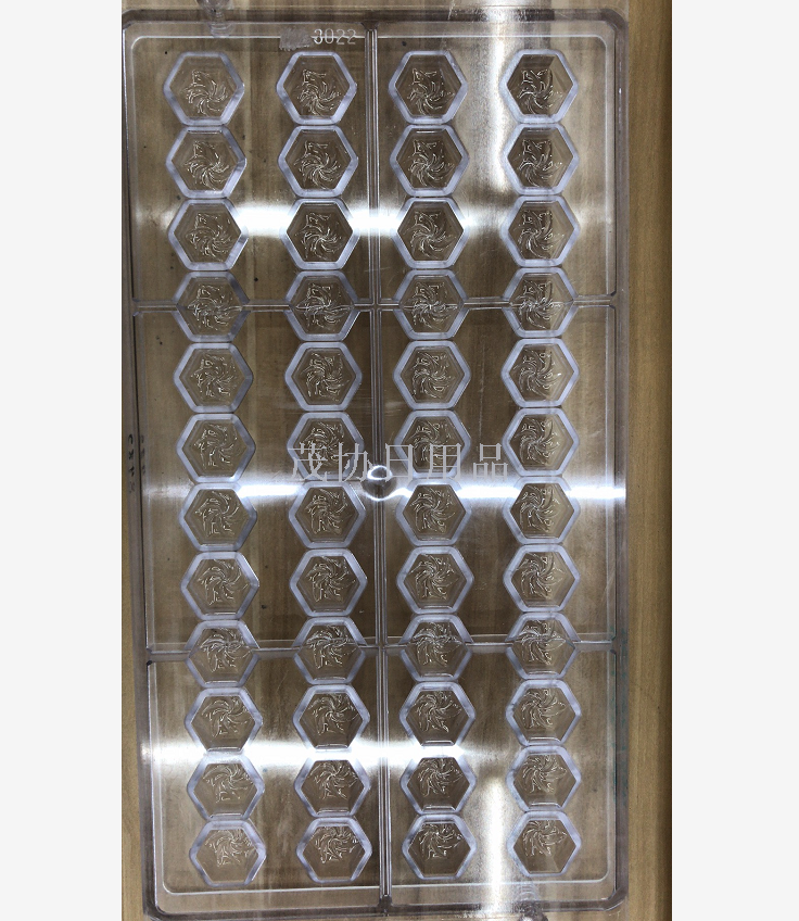 48 rhomboid chocolate molds