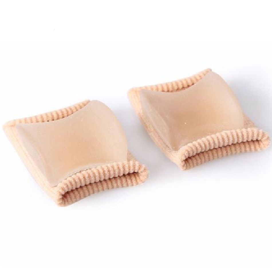 Silicone toe separation protective sleeve for big toe eversion orthosis, eversion big toe bone overlapping toe divider Application Scenario