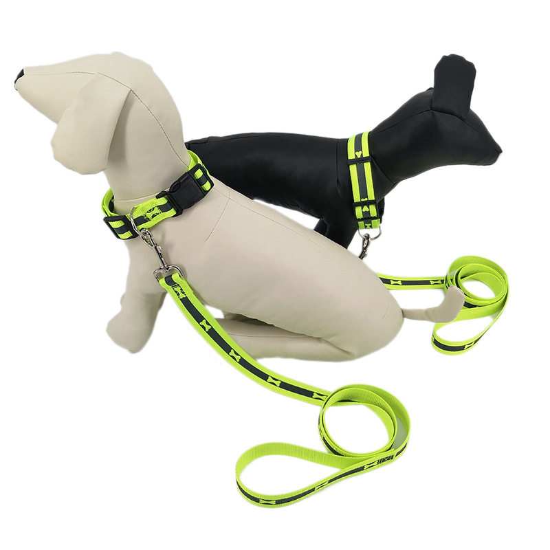 厂家直销狗狗牵引绳反光项圈狗绳夜光小型犬遛狗神器宠物牵引带批