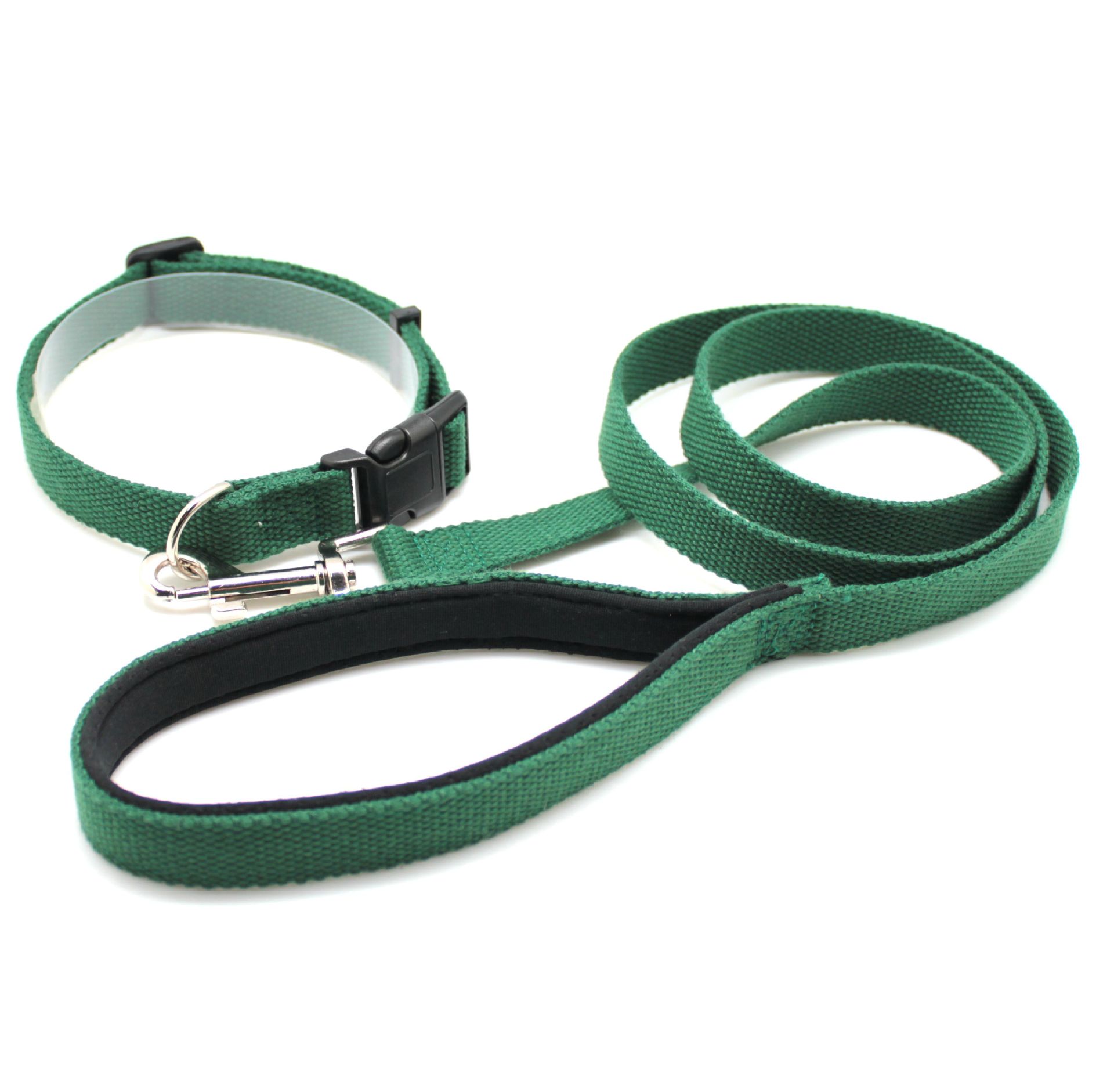 Factory direct sales of pure cotton pet leashes, pure cotton collars, pure cotton dog leashes, pure cotton dog collars in plain colors Application Scenario