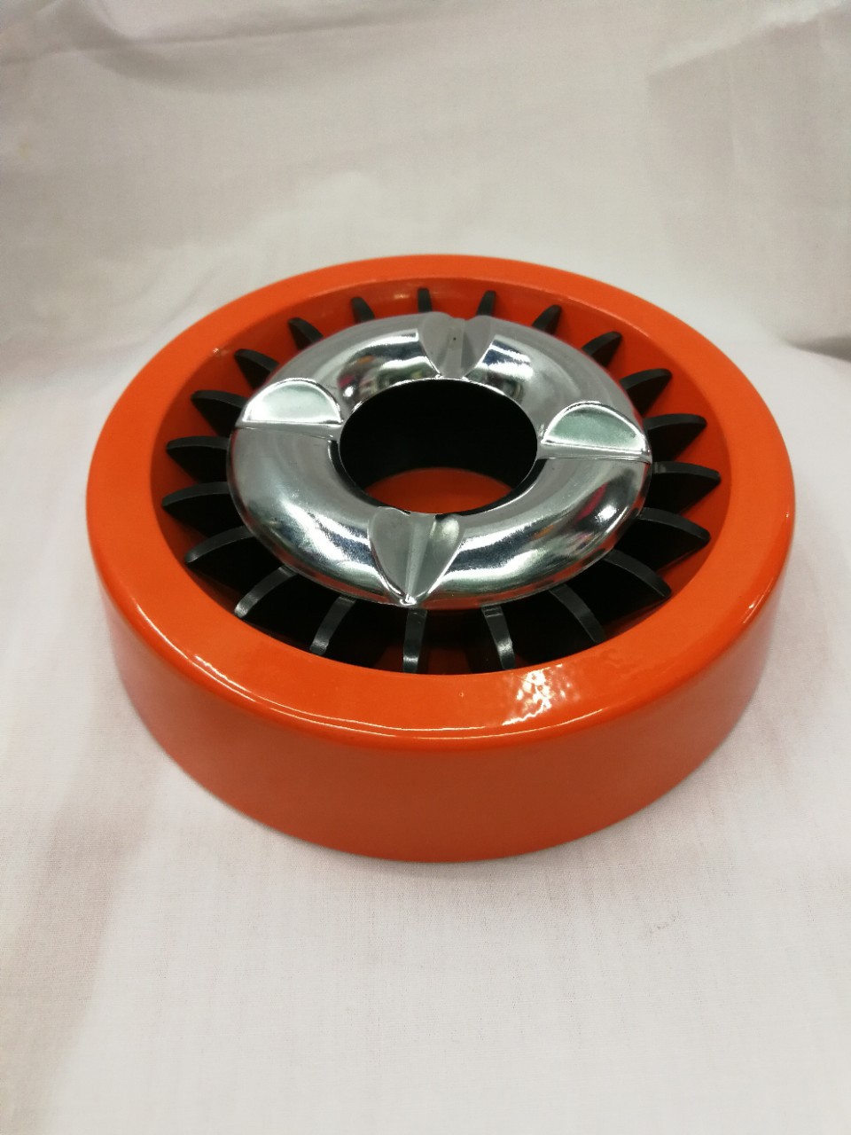 家用烟灰缸实物图