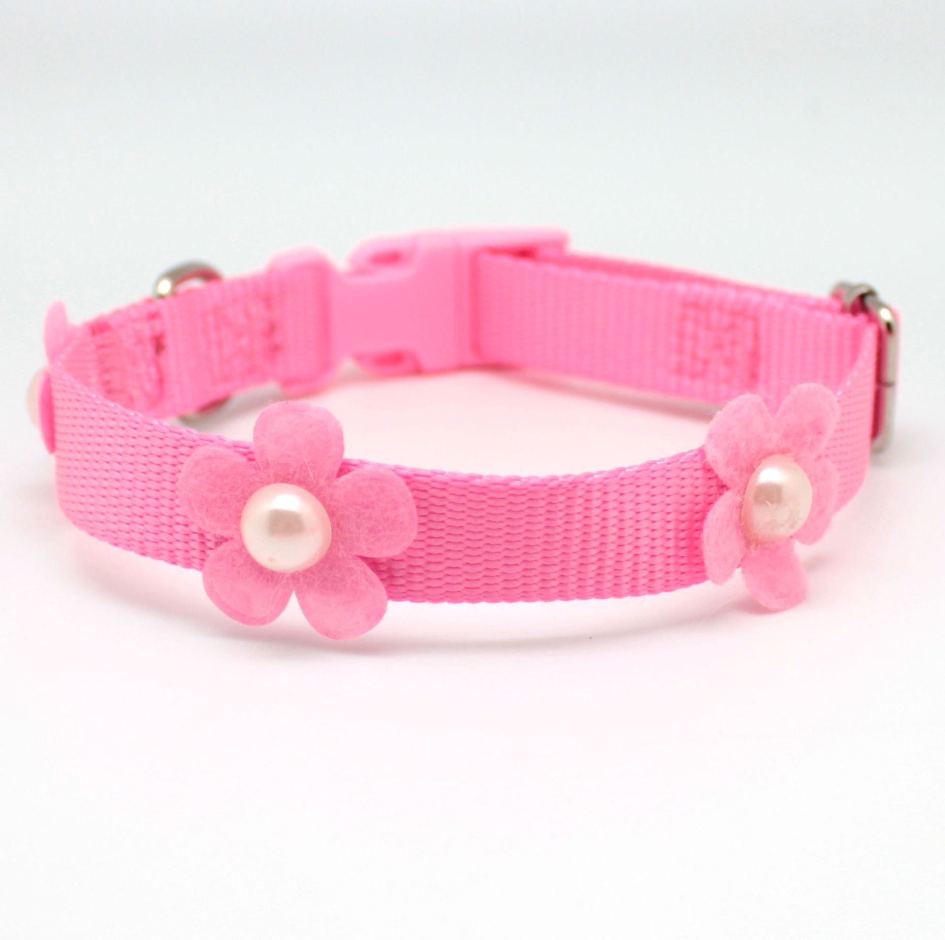 Pet collars, cute puppy collars, dog collars, nylon collars, pink collars, pearl flower collars
