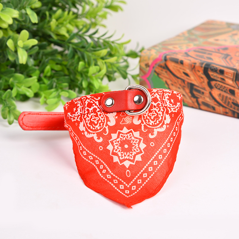 Factory direct sales of 1.5cm wide pet triangle scarves, collars and dog scarves wholesale Specification image