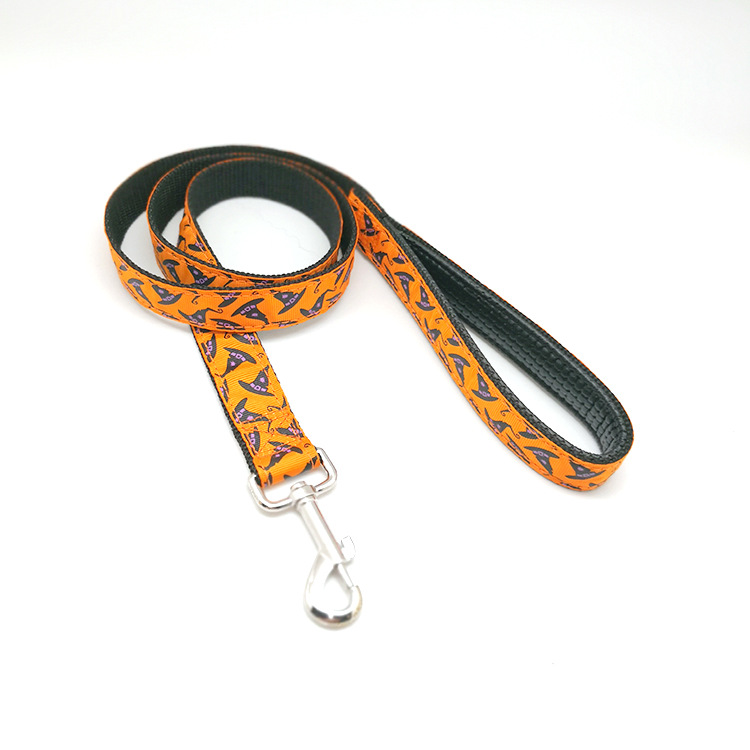 Pet leash 2018 Christmas and Halloween leash Comfortable dog leash with foam handle