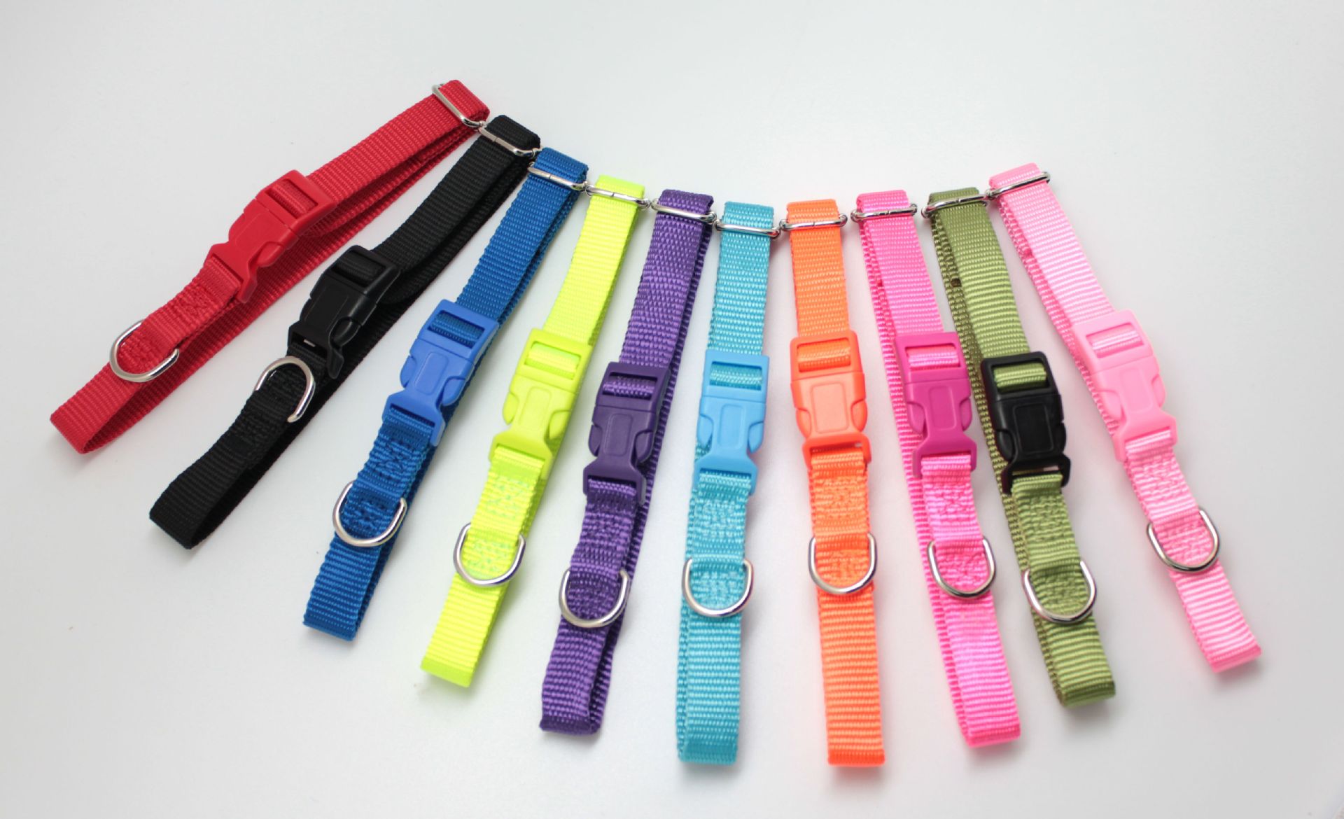 Factory direct sales of pet collars, dog collars, nylon collars, dog leashes, monochrome basic style, plain collars