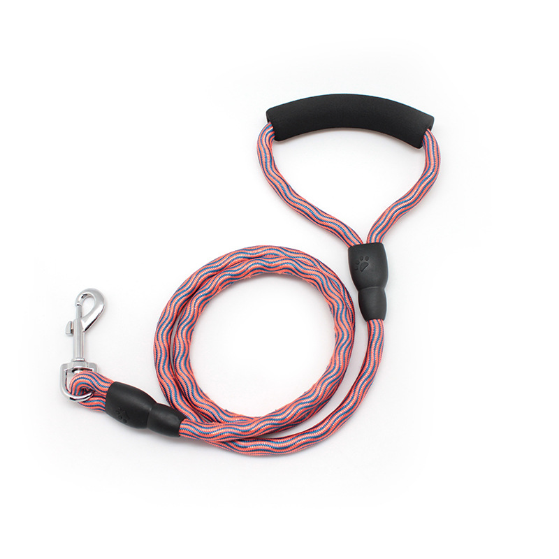 Factory direct sales of pet leashes, pet round leashes, EVA leashes, wavy round leashes