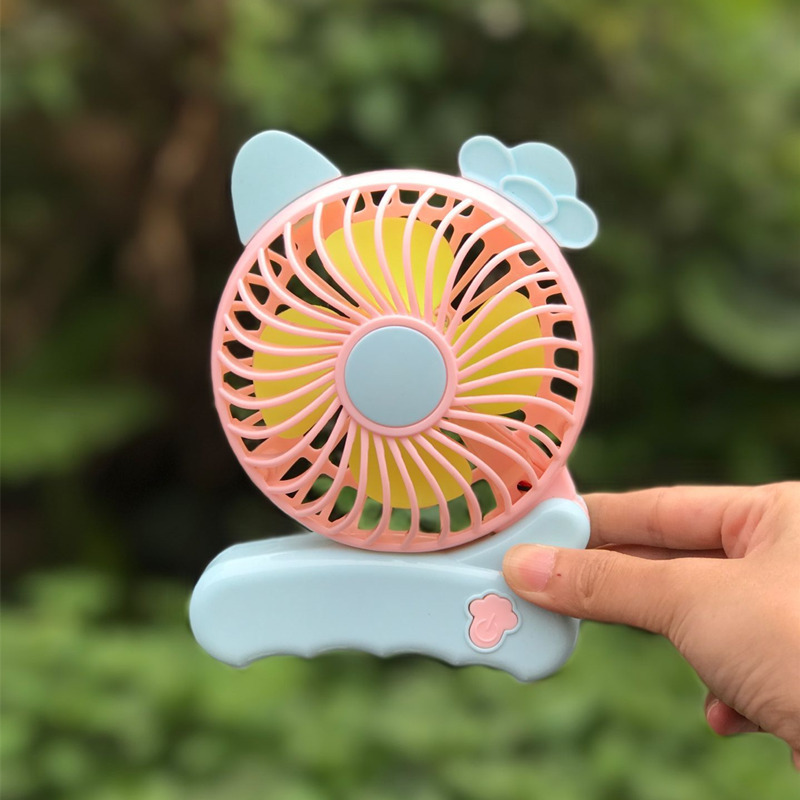 USB small rechargeable fan portable silent decompression fan