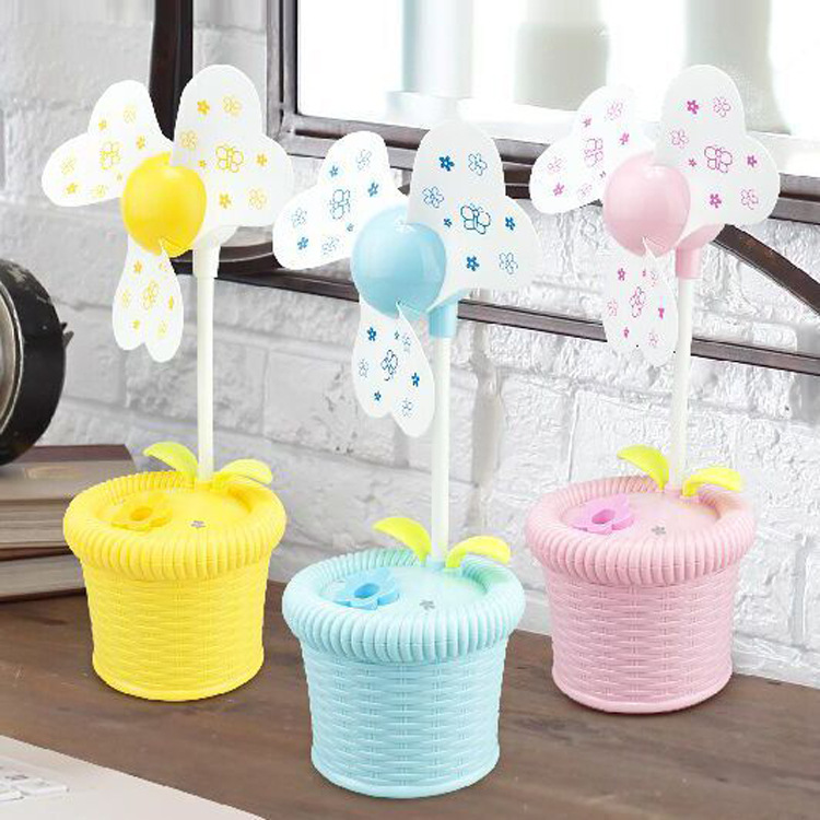 USB humidifier electronic flowerpot gift Spray humidifier small fan