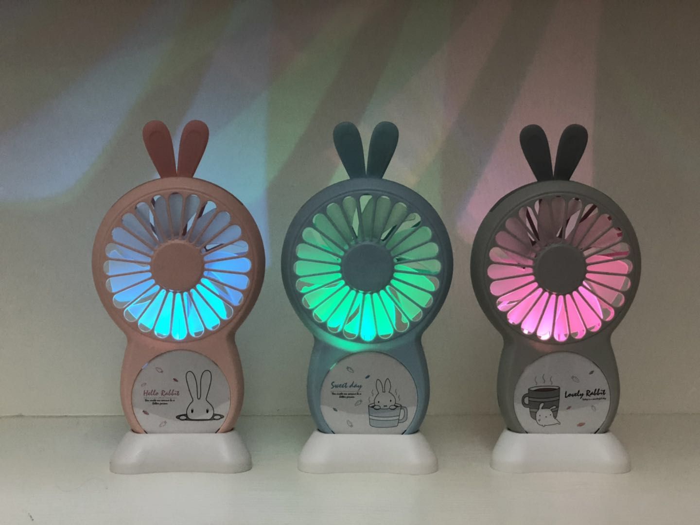 卡通迷你小风扇2018年新款LED手持充电小风扇静音USB产品图