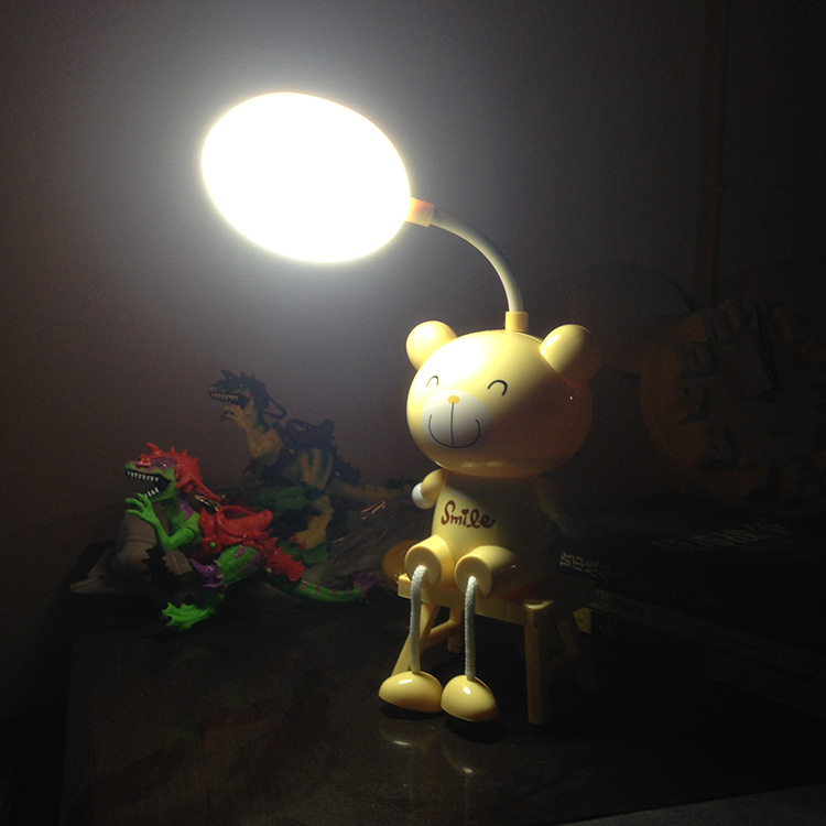 Cute bedroom cartoon charging easy bear candy Bear LED lamp eye protection learning bedside lamp