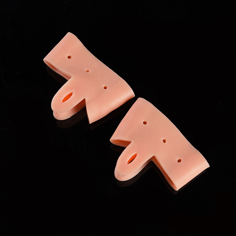 Factory direct sales, perforated forefoot breathable protective half-size pad, silicone hallux valgus divider, big toe correction sleeve details Picture