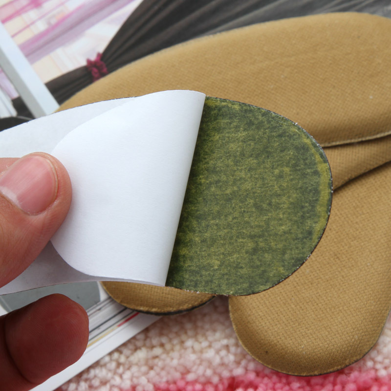 Sponge shoes are covered with half-size pads and thickened heel stickers to prevent blisters. 4D high heels are covered with heel stickers Application Scenario