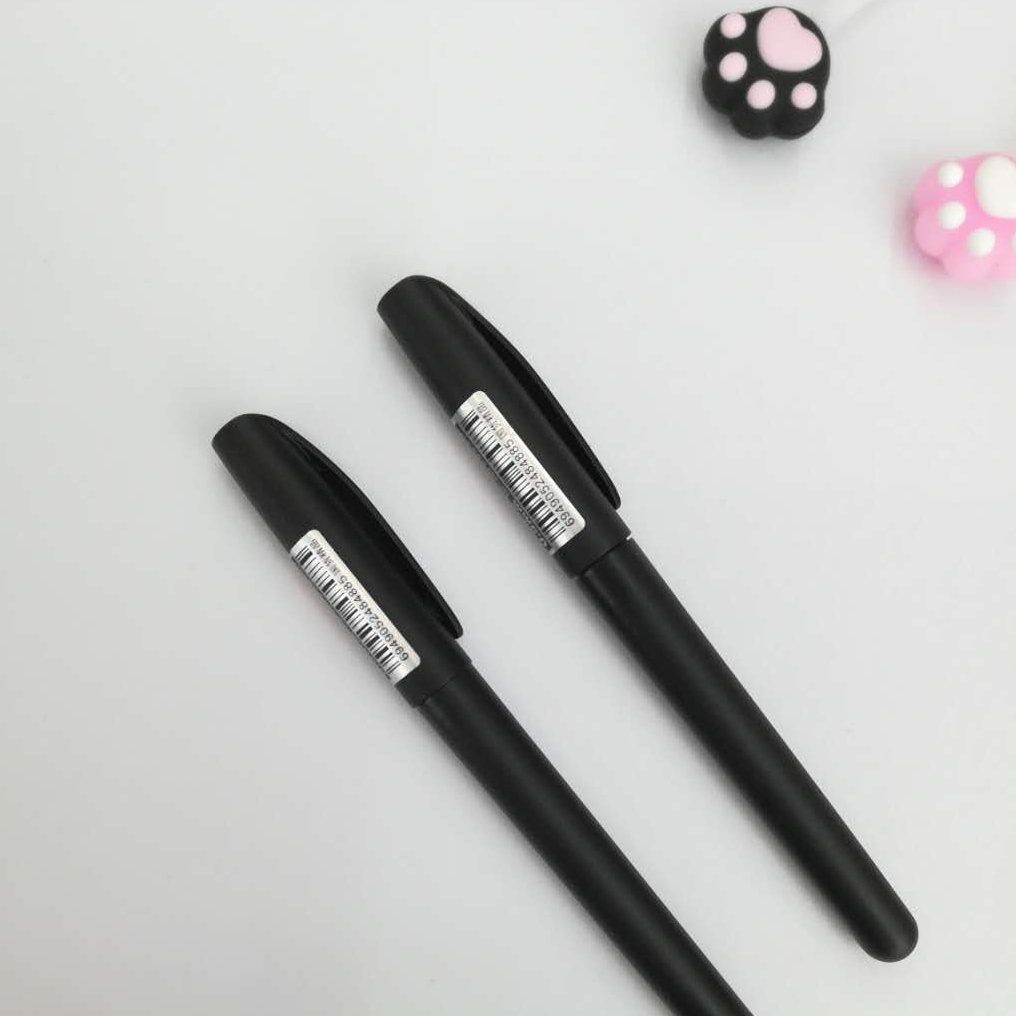 Wholesale of 3551 black 2 card-absorbing gel pens and signature pens of 0.5mm Application Scenario