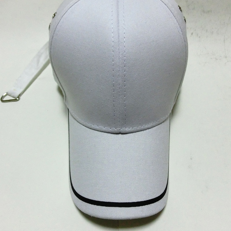 Japanese Hoop Retro Striped Baseball Cap For Men And Women High Street Casual Shade Hip Hop Cap For Couples Tidal Long Streamers Application Scenario