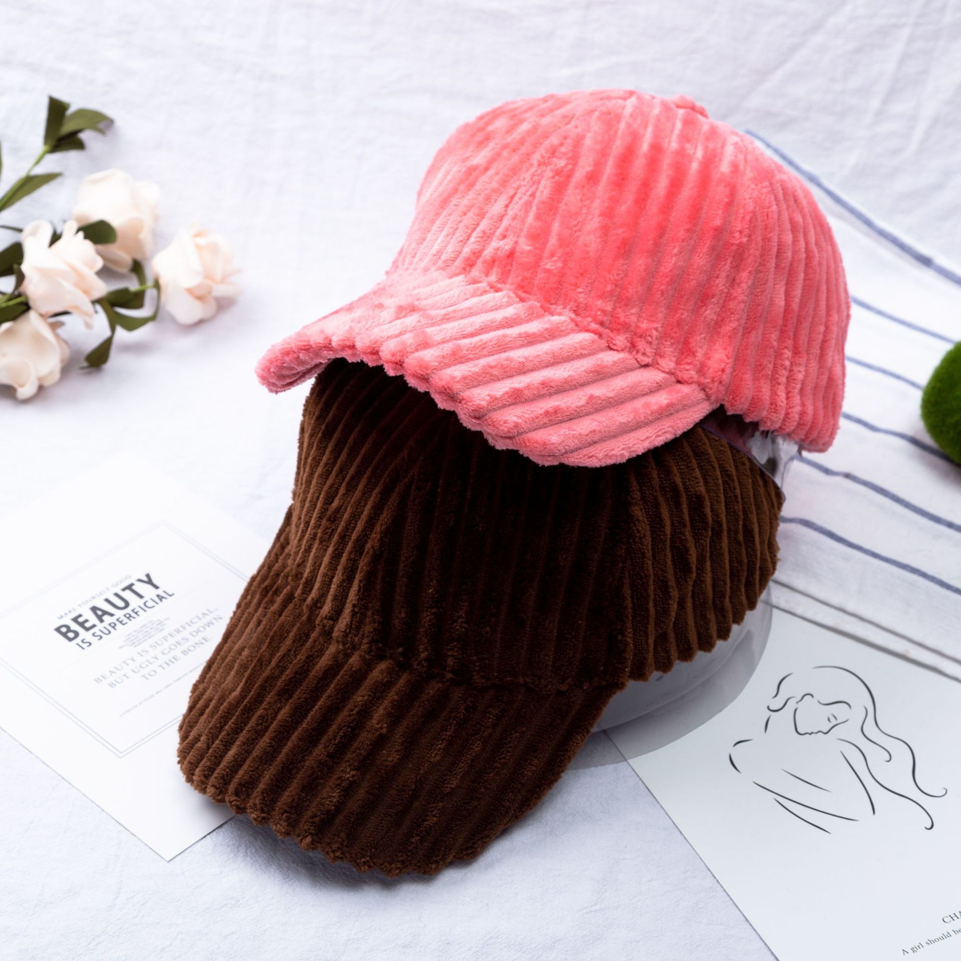 Vintage Corduroy Thick Baseball Cap Autumn/Winter Smooth Plate Velvet Cap Korean Version Of The Warm Curved Brim Baseball Cap details Picture