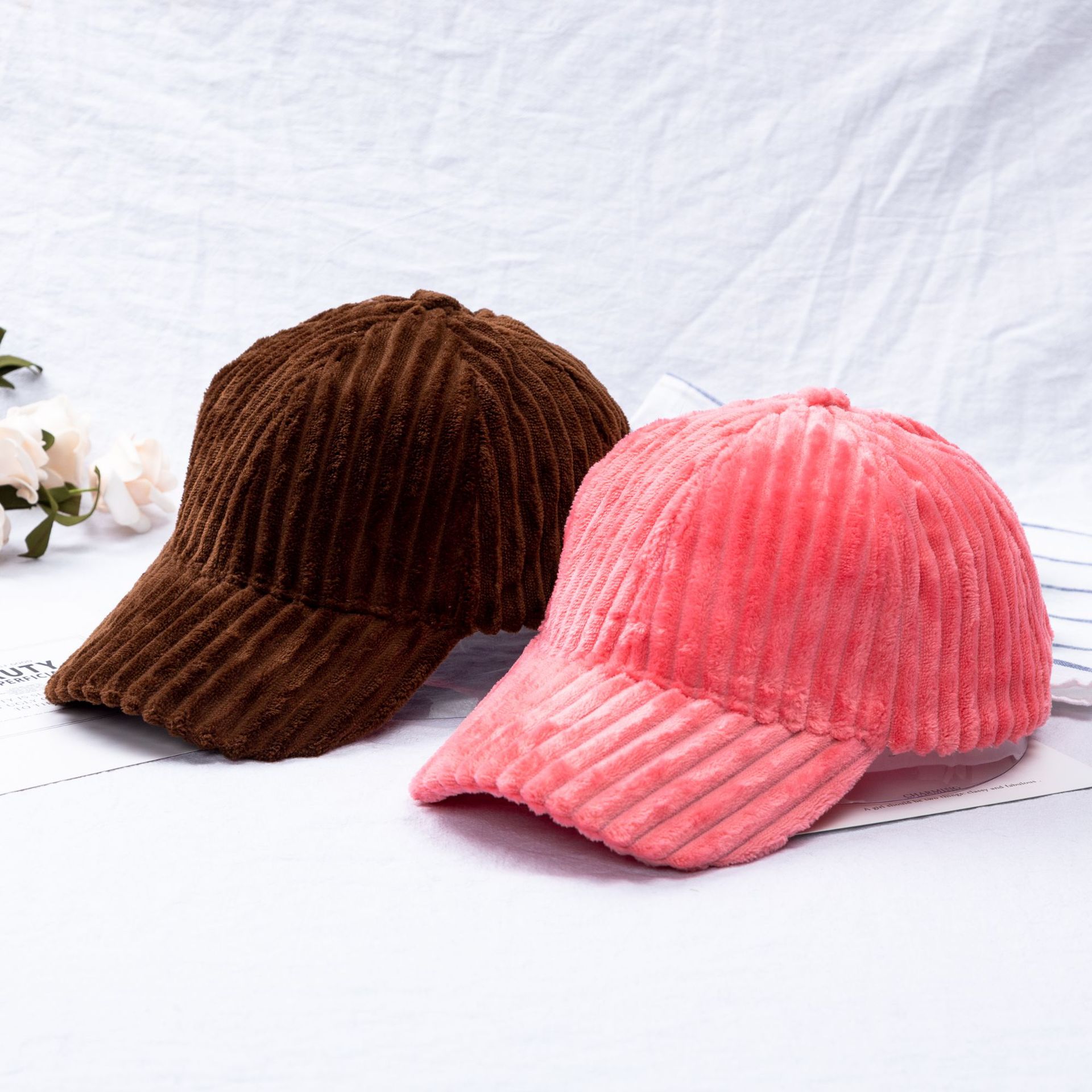 Vintage Corduroy Thick Baseball Cap Autumn/Winter Smooth Plate Velvet Cap Korean Version Of The Warm Curved Brim Baseball Cap