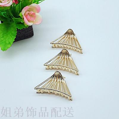 2-yuan store fashionable Korean version steel mold pearl KC small claw head claw details Picture