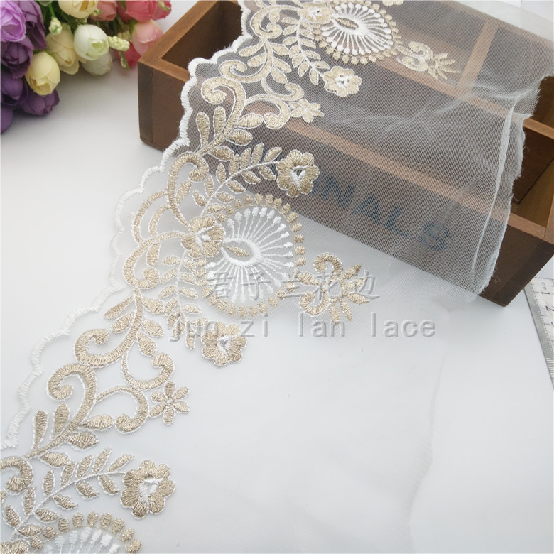 Exquisite gold thread embroidered lace