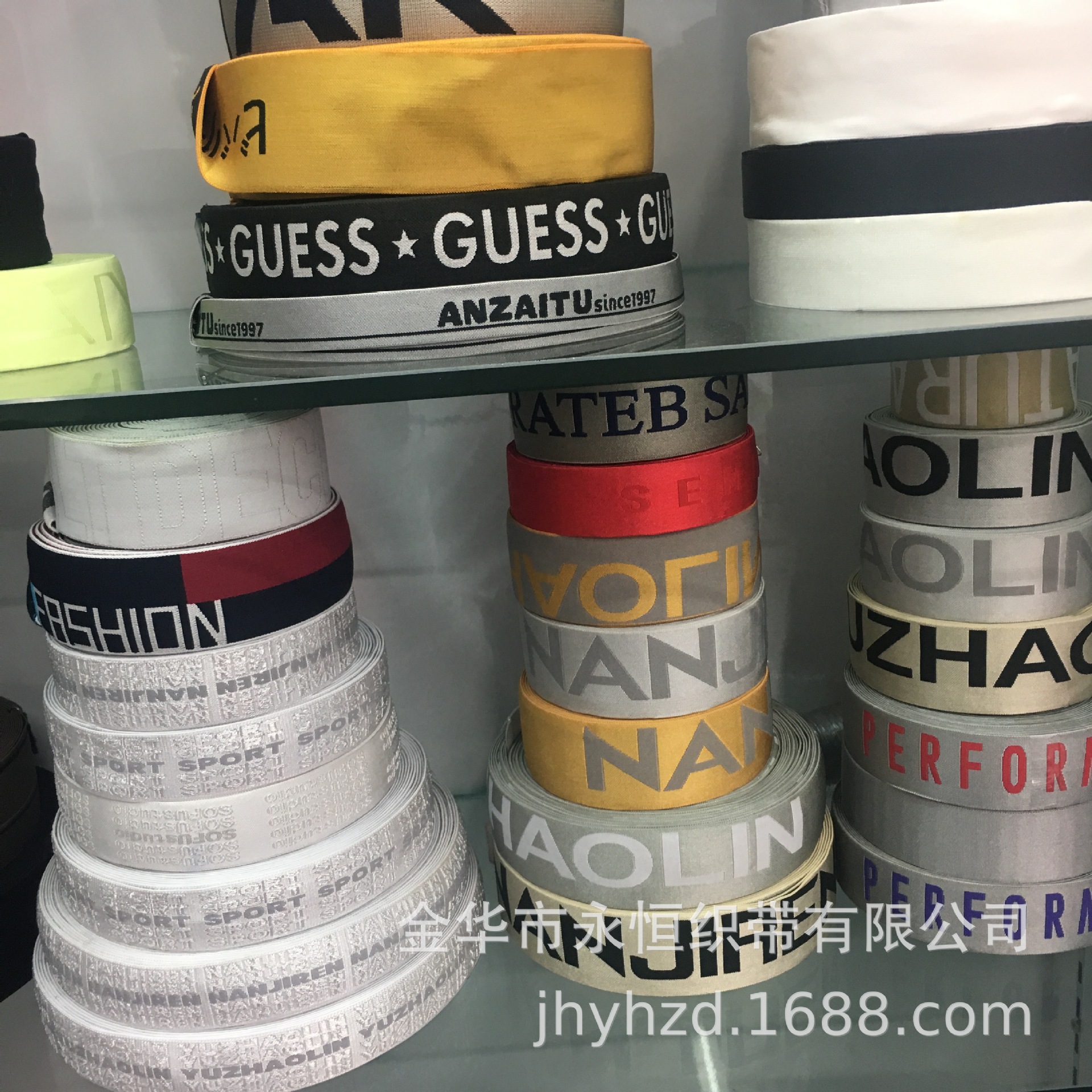 The manufacturer customizes nylon with glossy filament drawstring elastic band inner pants with glossy ribbons at the waistband Application Scenario
