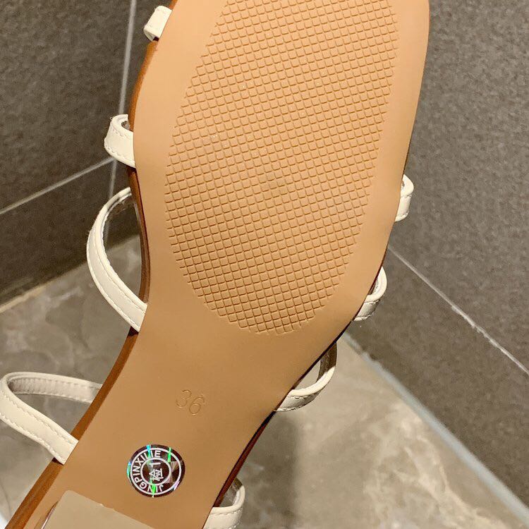 粗跟高跟鞋凉鞋细节图