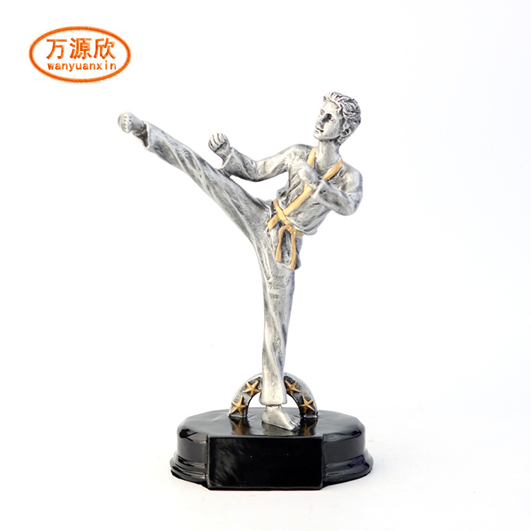 Resin trophy decoration, Taekwondo award trophy, horizontal inscription kicking kicking shaped souvenir, metal trophy customization Specification drawing