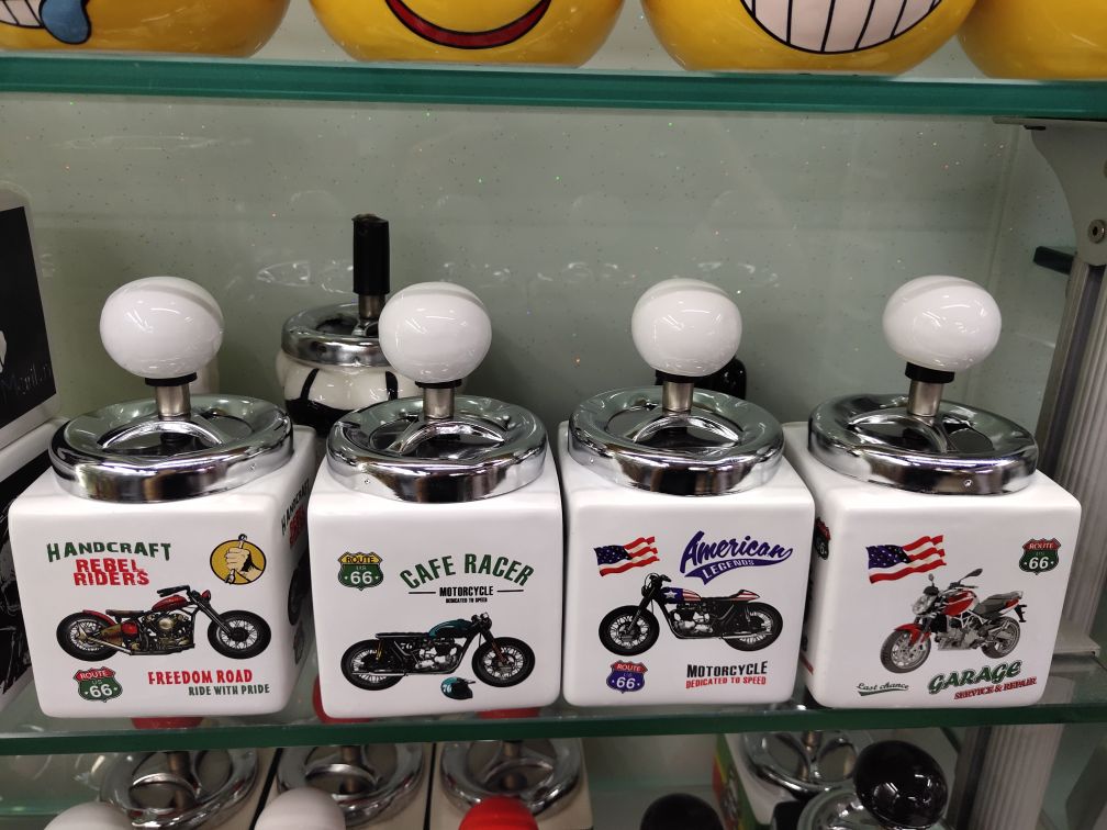 爆款扑克筛子陶瓷环保烟灰缸产品图