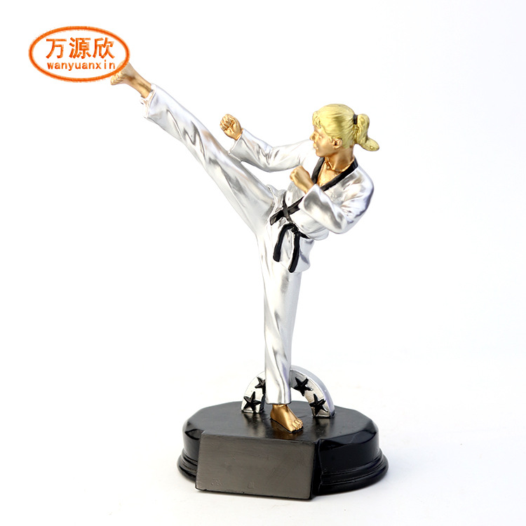 Resin trophy decoration, Taekwondo award trophy, horizontal inscription kicking kicking shaped souvenir, metal trophy customization Application Scenario