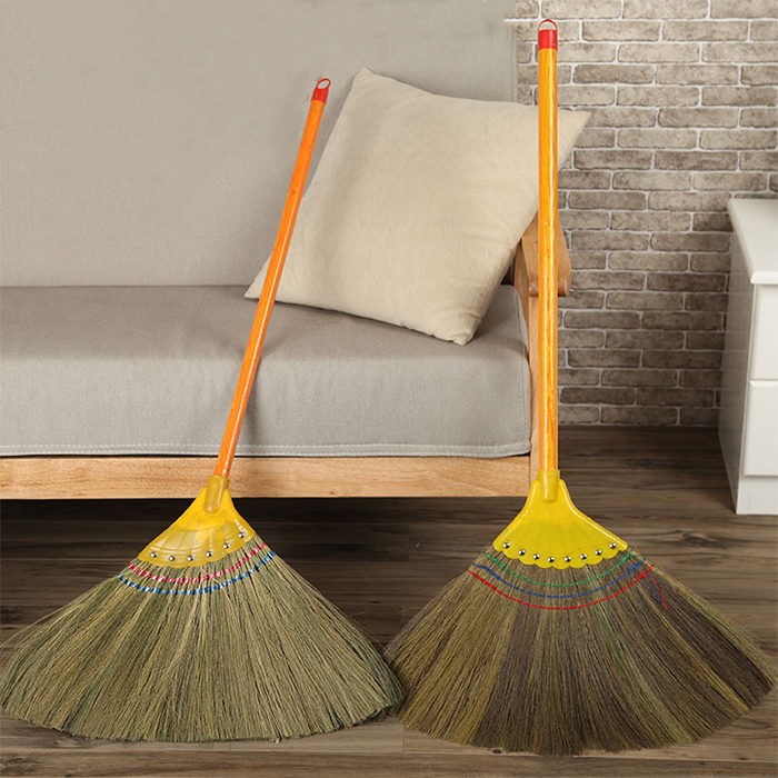 Natural plant Miscanthus brooms, swallowtail brooms, grass brooms with plastic heads, Miscanthus brooms, eight-inch brooms