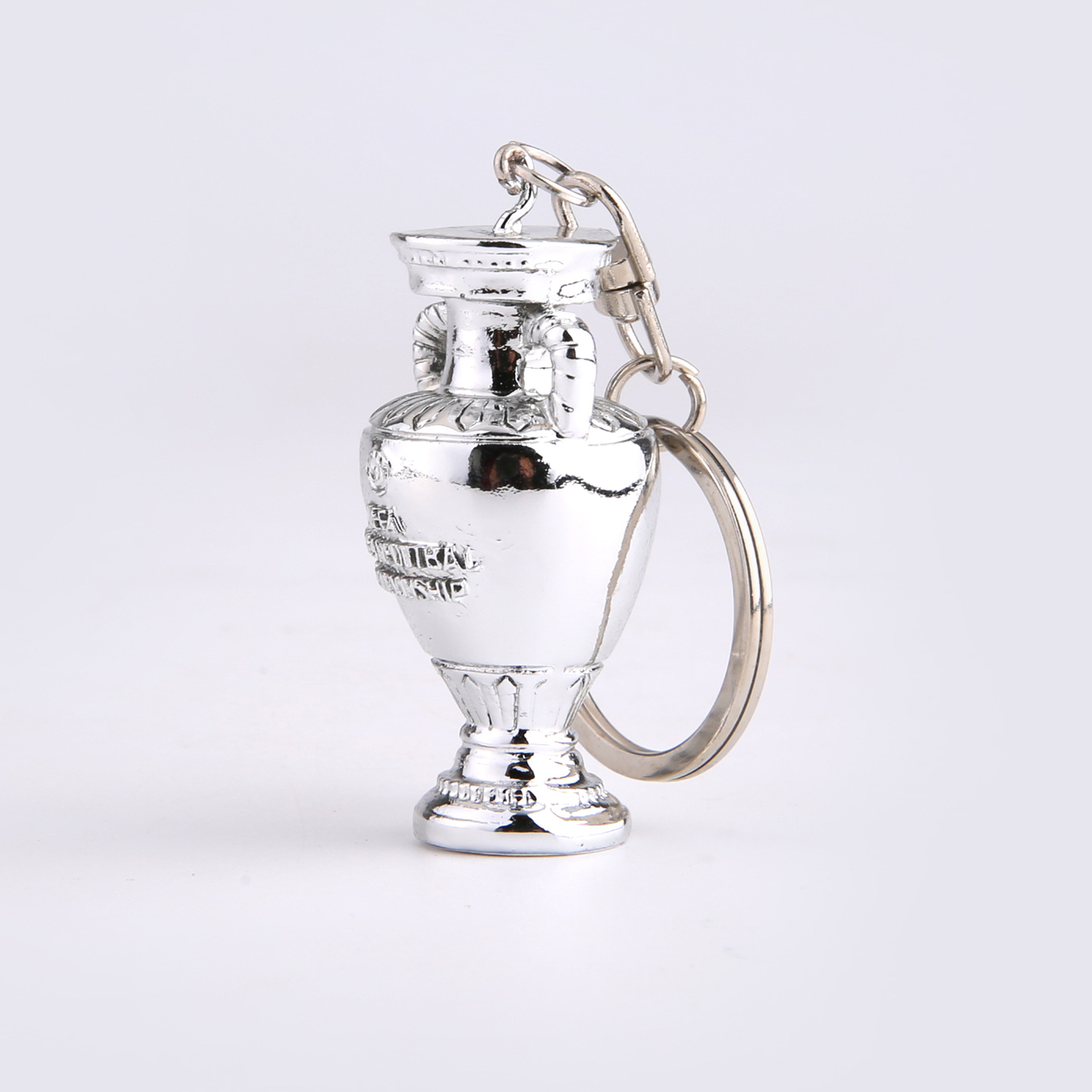Football fans, European Cup keychains, custom-made small trophies, keychains, and wholesale event souvenirs full figure
