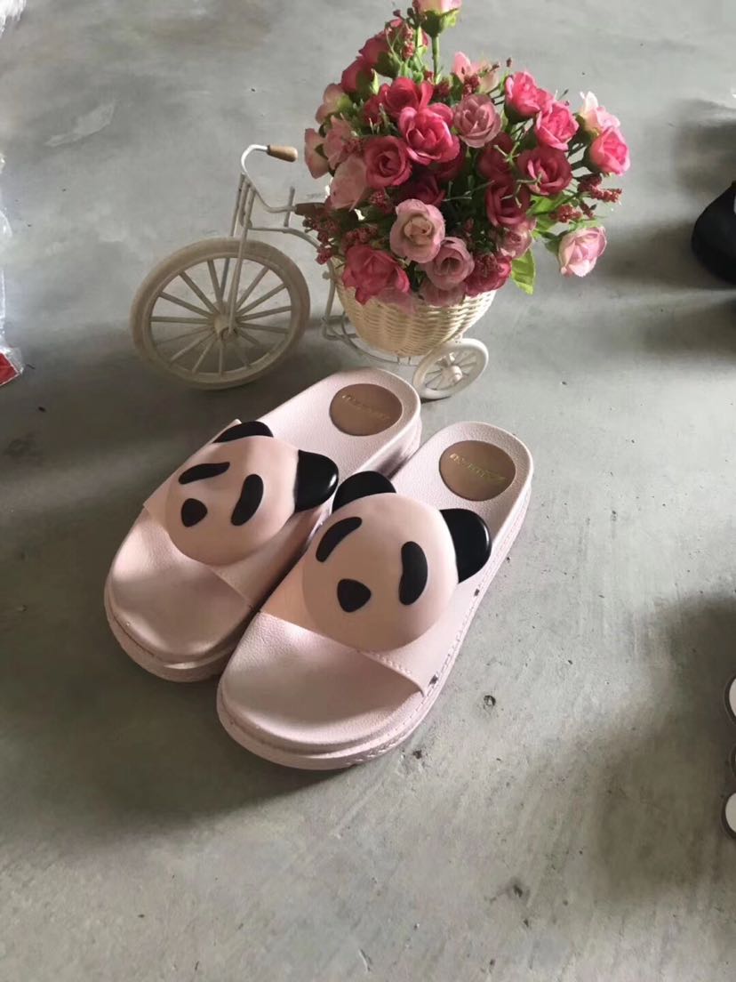Ladies' summer high-top soft-soled panda cartoon head slippers Specification image
