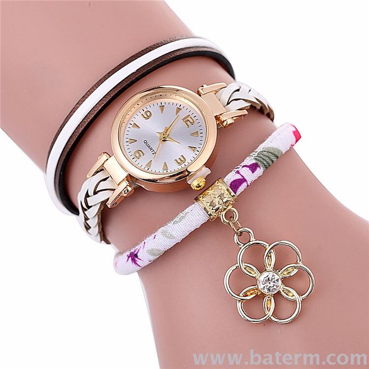 2019 New fashion winding ethnic style flower pendant multi-layered women's bracelet watch long band watch