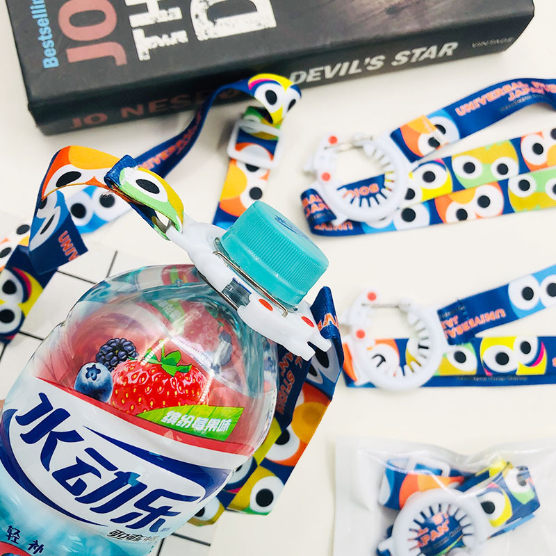 709日本芝麻街矿泉水饮料瓶背带绳便携背带水杯水瓶扣挂绳背水带细节图