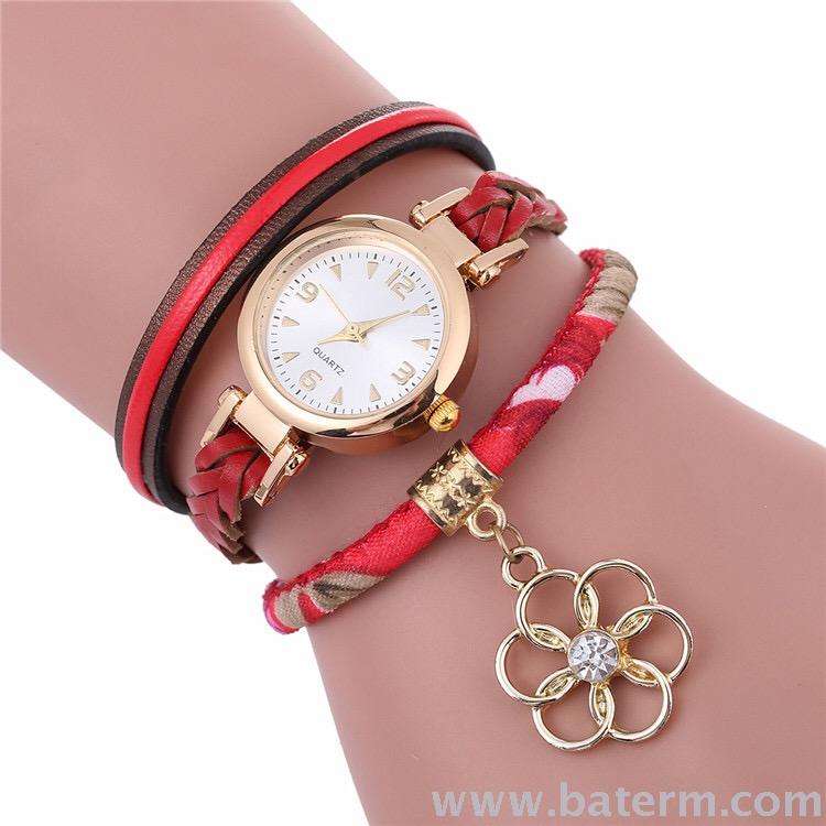 2019 New fashion winding ethnic style flower pendant multi-layered women's bracelet watch long band watch Application Scenario