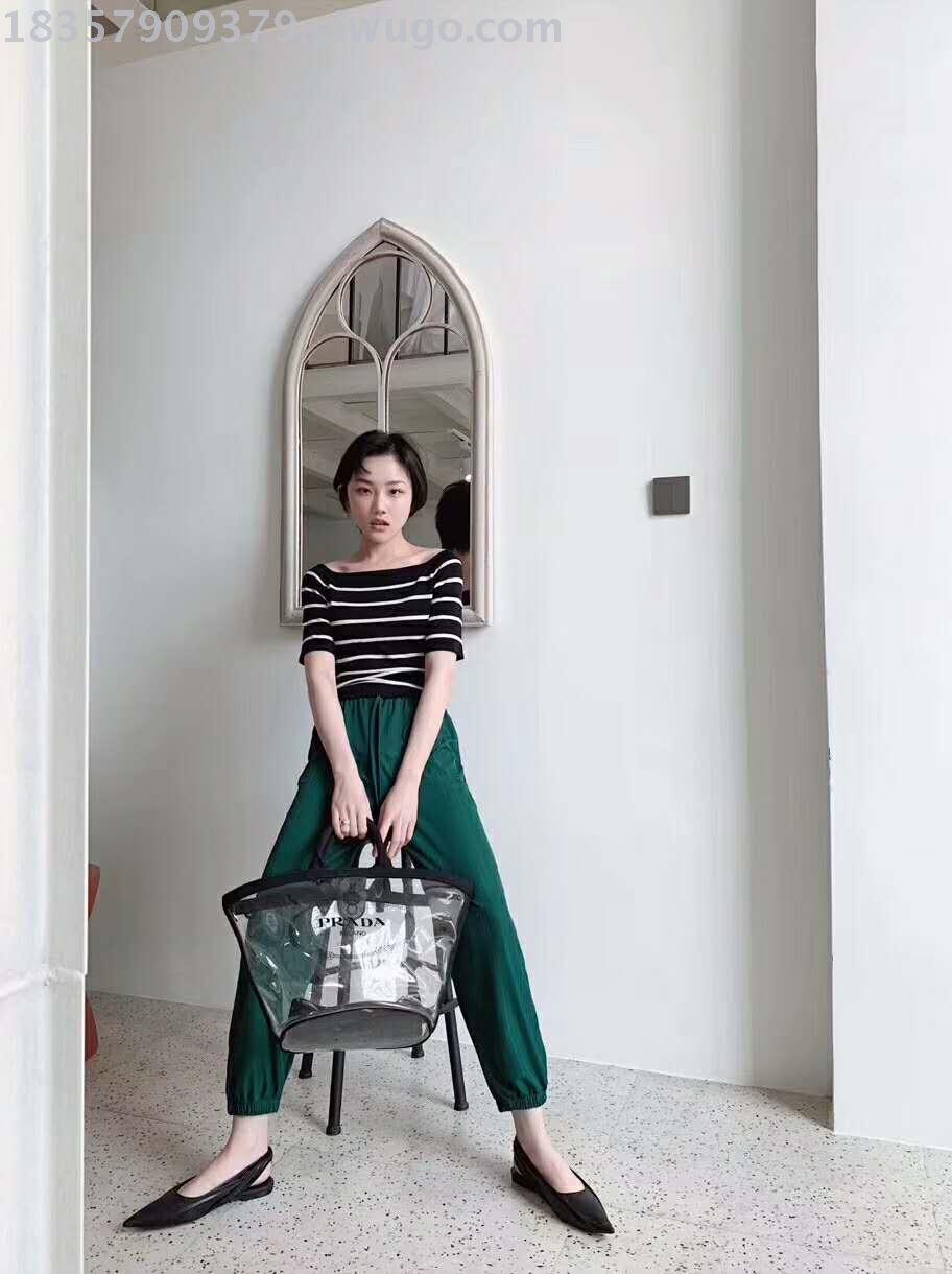 The 2019 bestseller for lazy people - Ice Silk tight-fitting pants Application Scenario