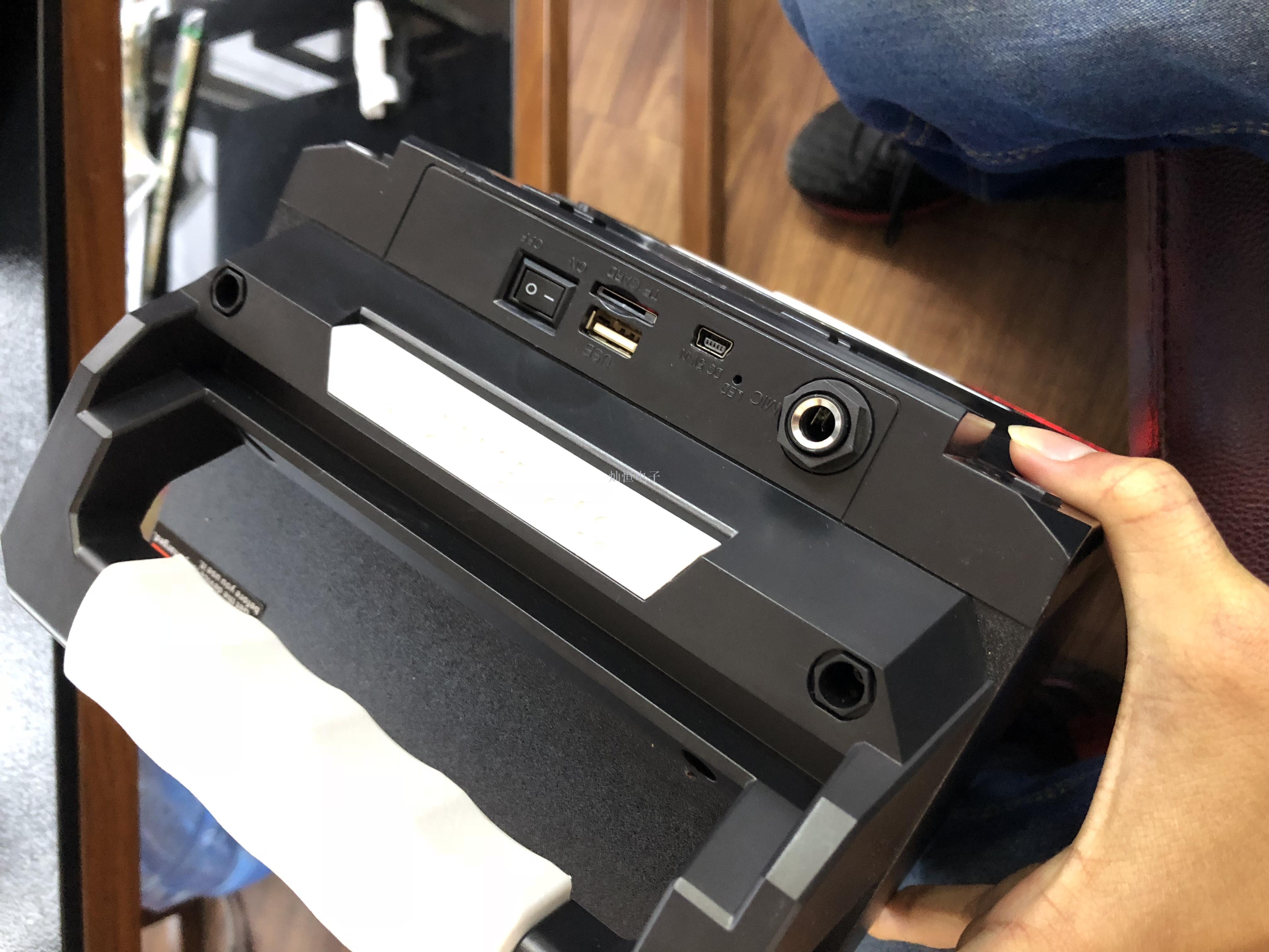 New dual 6.5 portable Bluetooth wooden speaker, wireless card, USB speaker, radio, high-power subwoofer details Picture