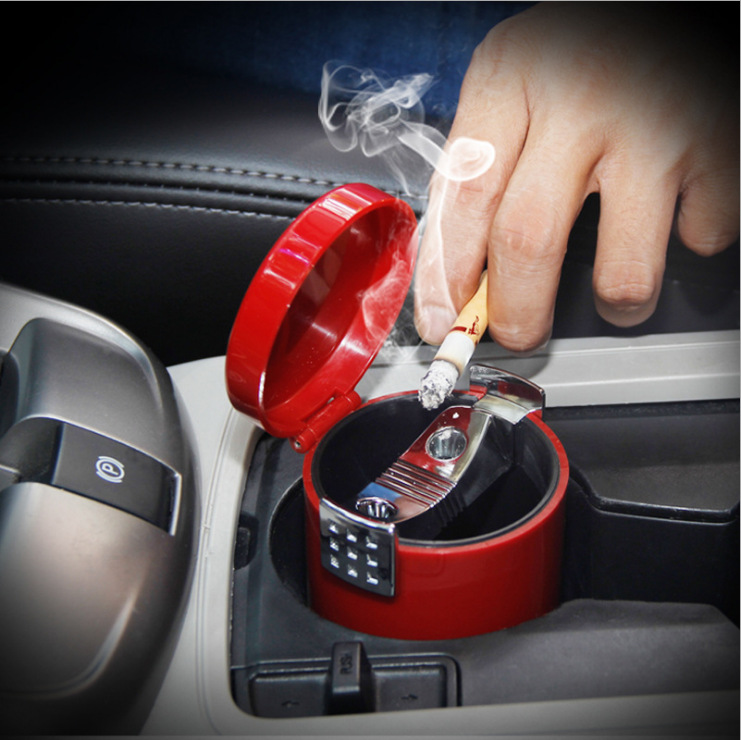 车用烟灰缸实物图