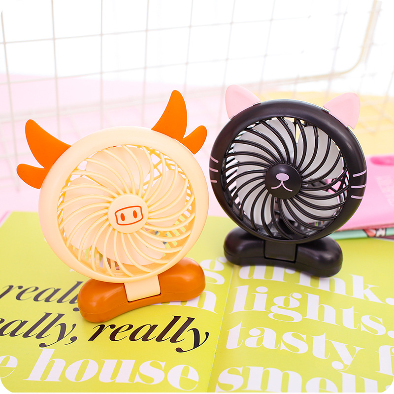 Creative cartoon usb fan Mini cute hand card with folding charging small electric fan small appliances Application Scenario