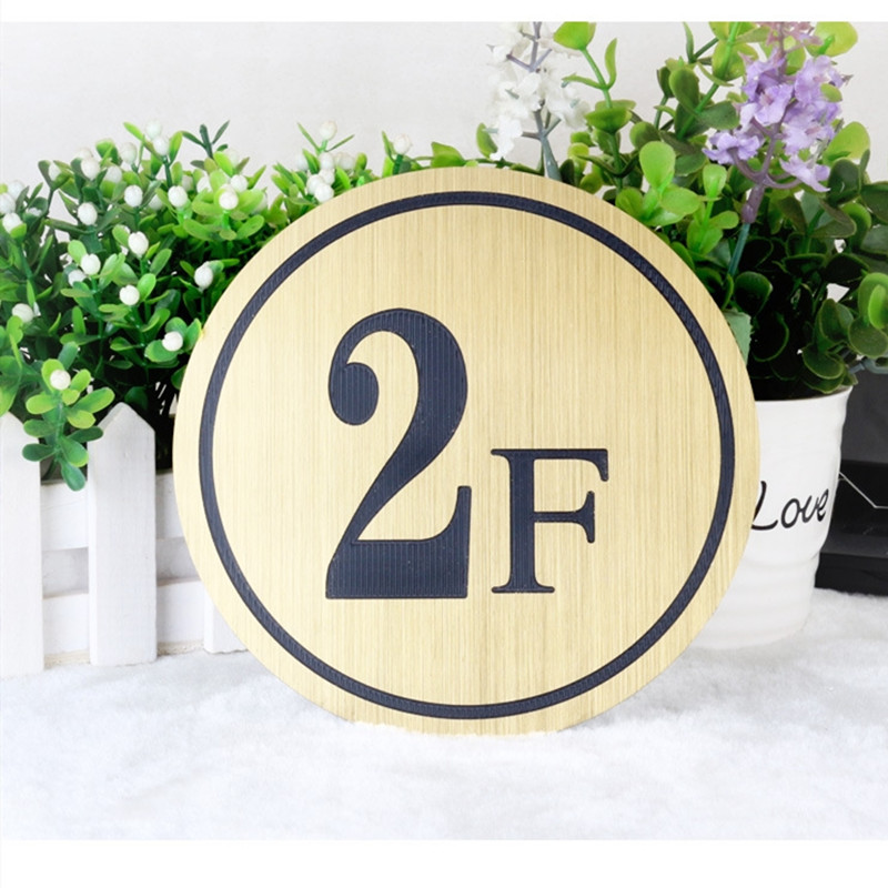 The color of the engraved digital characters can be customized for floor signs, hotel floor direction signs, unit signs, two-color board identification signs Application Scenario