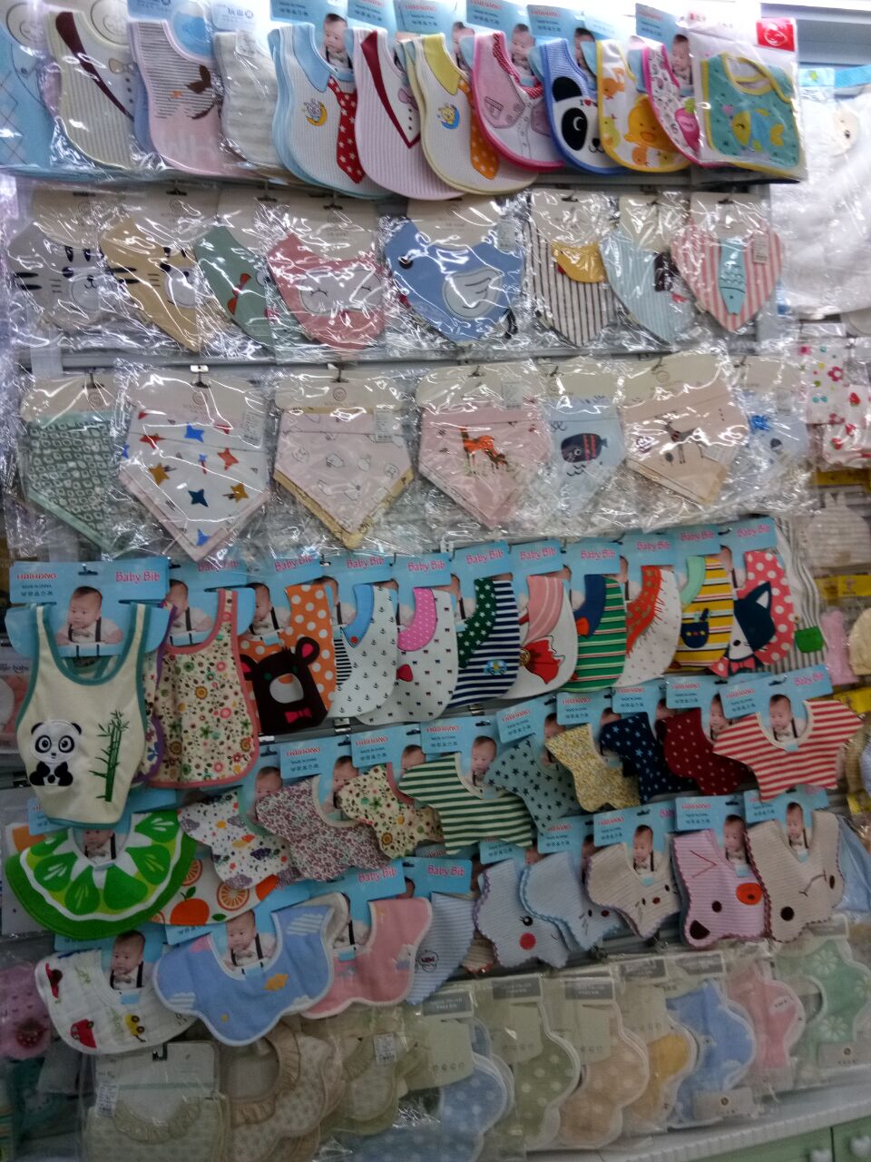 母婴用品婴儿围兜围嘴妈咪包腰凳餐具帽子枕头爬爬垫地垫厂家直销产品图