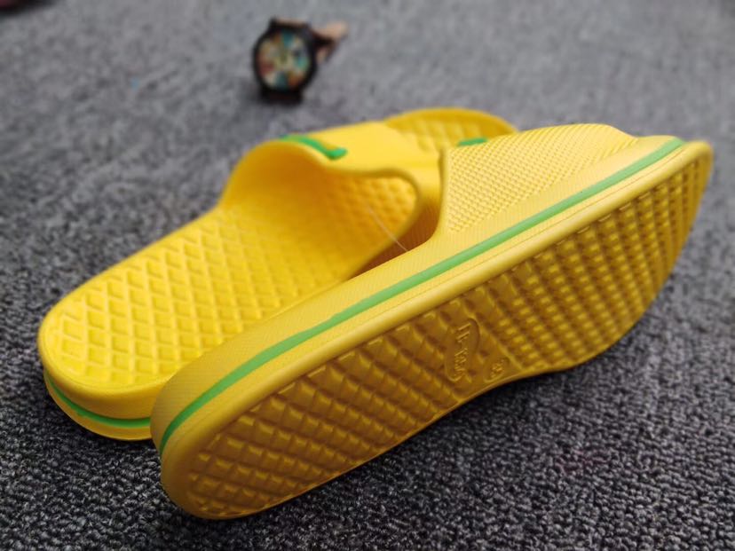 Women's style furniture blowing one-line flip-flops Application Scenario