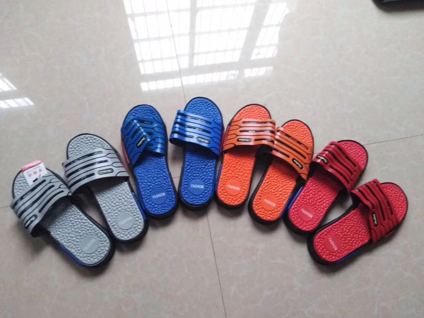 Men 40-45 years old, single-color mixed-size flip-flops