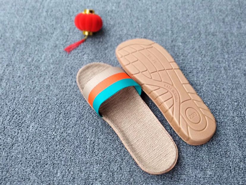 Summer women's striped straw-backed furniture one-shoulder Application Scenario