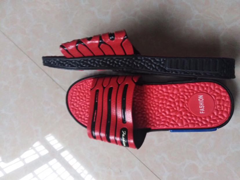 Men 40-45 years old, single-color mixed-size flip-flops details Picture