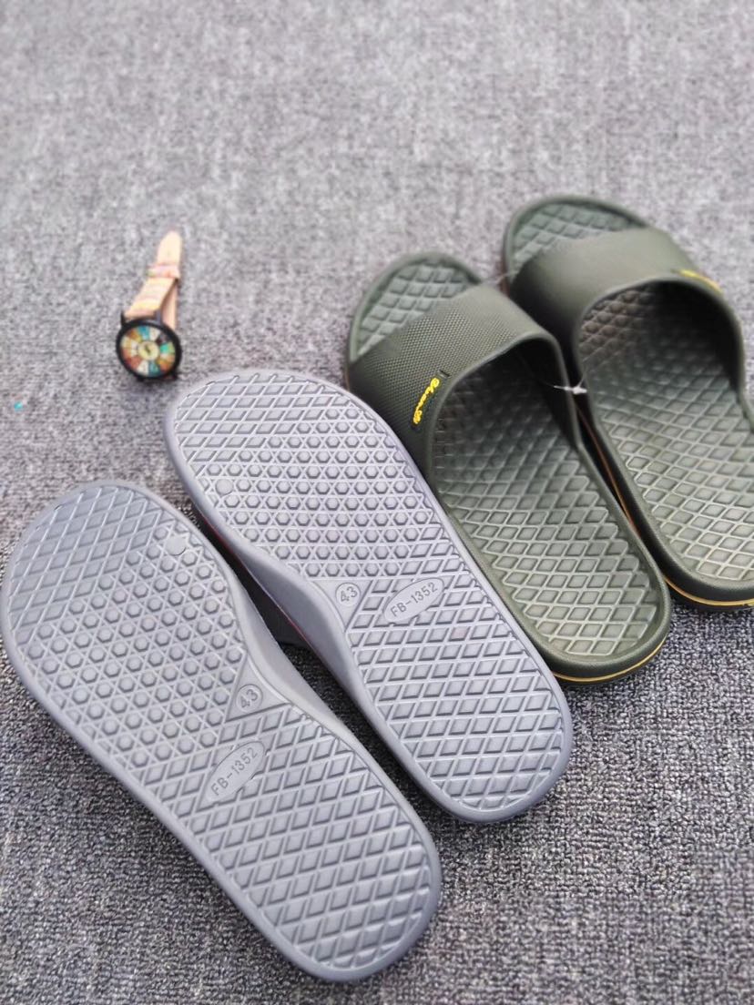 Men's flip-flops for air-blowing home wear are in stock details Picture
