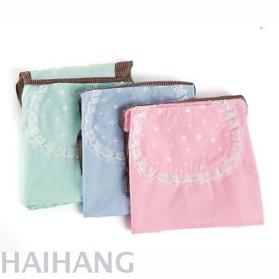 Children's aprons, princess aprons, waterproof coverings, reversible dressing, baby feeding clothes, bibs, feeding pockets, drawing aprons wholesale Application Scenario
