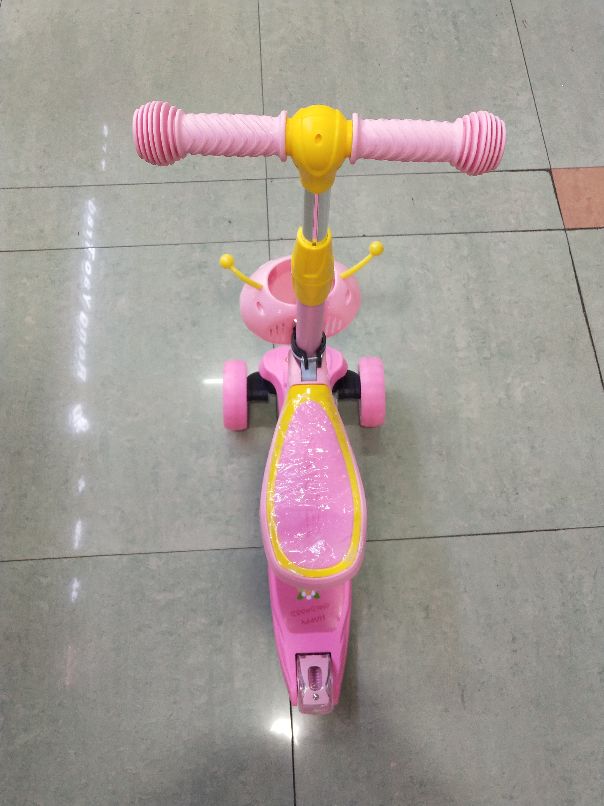 The New Multi-Functional Mgm Children's Scooter Stool Folds Upwards Specification drawing