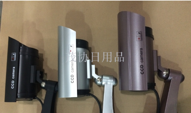 高仿真假监控摄像头 CCD带灯监控 高仿枪式摄像机